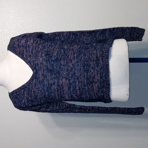 A&F - Picture 1 of 3